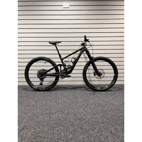Ex display best sale mountain bikes